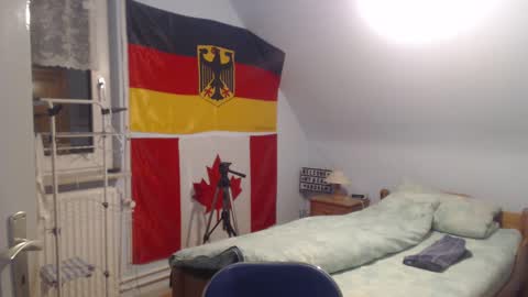 Snapshot of andre124231 chatting on 12/20/24, 06:56 Andre online show from 12/20/24, 06:56