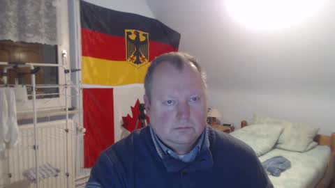 Snapshot of andre124231 chatting on 12/26/24, 08:32 Andre online show from 12/26/24, 08:32