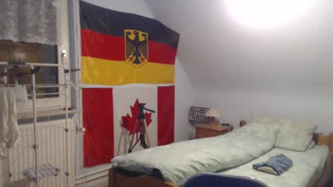 Snapshot of andre124231 chatting on 12/29/24, 08:04 Andre online show from 12/29/24, 08:04