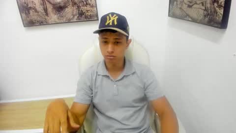 Snapshot of andre_blow chatting on 09/09/25, 11:10 Andre Blow online show from 09/09/25, 11:10