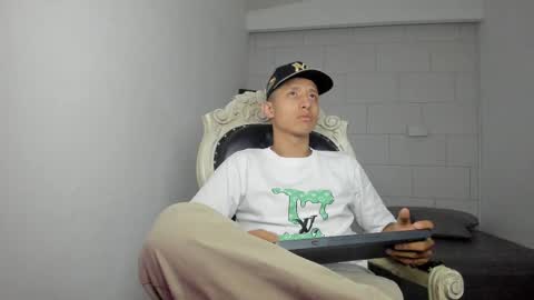 Snapshot of andre_blow chatting on 09/21/25, 11:23 Andre Blow online show from 09/21/25, 11:23