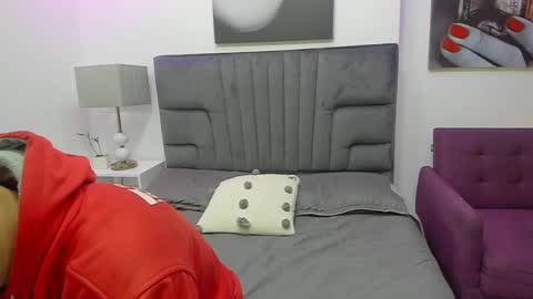 Snapshot of andre_blow chatting on 10/04/25, 12:03 Andre Blow online show from 10/04/25, 12:03