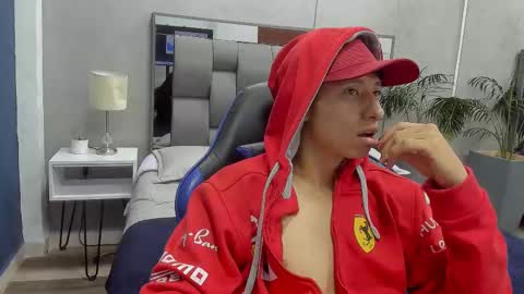 Snapshot of andre_blow chatting on 10/07/25, 12:02 Andre Blow online show from 10/07/25, 12:02