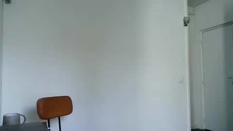 Snapshot of andre_m12 chatting on 04/28/26, 08:30 Andrew m12 online show from 04/28/26, 08:30