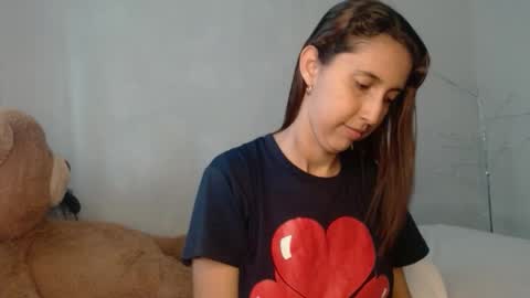 Snapshot of andre_sky_ chatting on 03/21/26, 09:18 A l e online show from 03/21/26, 09:18