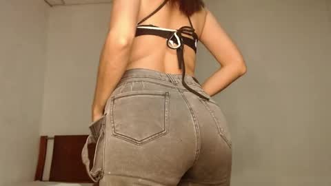 Snapshot of andre_sky_ chatting on 04/07/26, 03:18 A l e online show from 04/07/26, 03:18