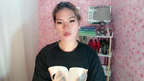 Snapshot of andrea06121998 chatting on 12/14/25, 05:24 andrea06121998 online show from 12/14/25, 05:24