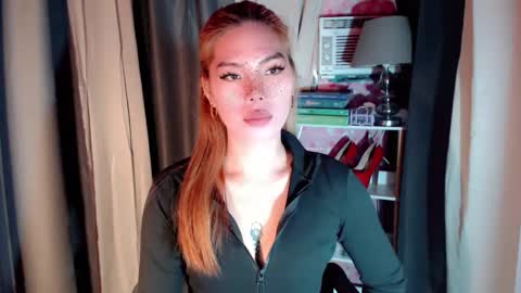 Snapshot of andrea06121998 chatting on 02/14/26, 11:18 andrea06121998 online show from 02/14/26, 11:18