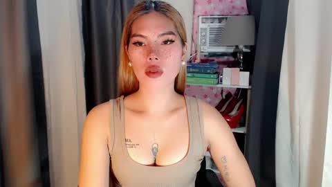 andrea06121998 online show from 03/04/26, 12:33