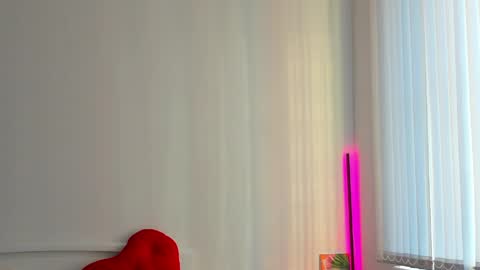 Snapshot of andrea__bass chatting on 04/28/26, 03:39 andrea__bass online show from 04/28/26, 03:39