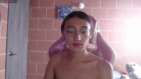 Andrea  online show from 09/28/25, 04:12