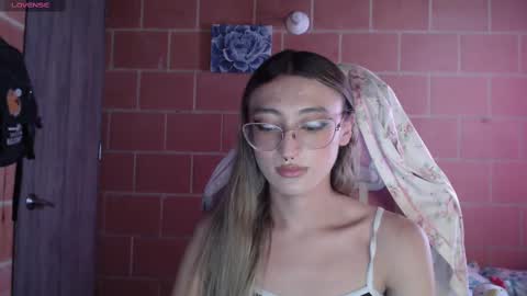 Andrea  online show from 10/14/25, 05:47