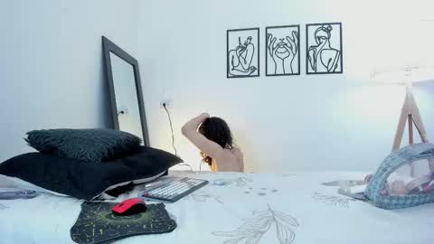 Andrea Cherry online show from 02/12/26, 02:56