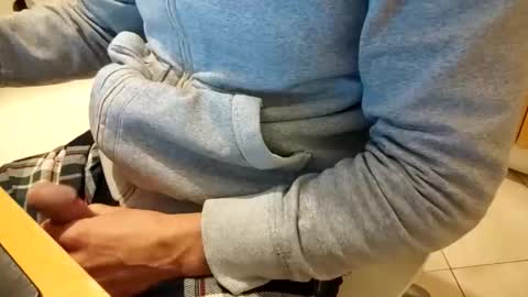 andrea_feetlover online show from 10/21/25, 05:30