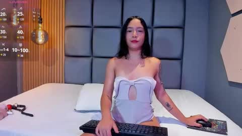 Snapshot of andrea_love01 chatting on 09/09/25, 12:48 ANDREA online show from 09/09/25, 12:48