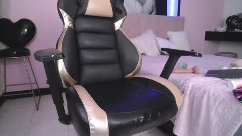 Andrea Ramos online show from 12/15/24, 09:24