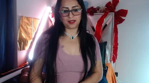 Snapshot of andrea_sexx_ chatting on 12/14/24, 06:24 Andrea online show from 12/14/24, 06:24