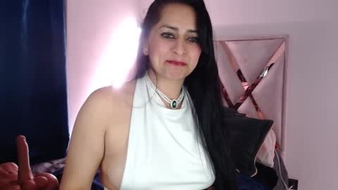 Snapshot of andrea_sexx_ chatting on 01/16/25, 03:23 Andrea online show from 01/16/25, 03:23