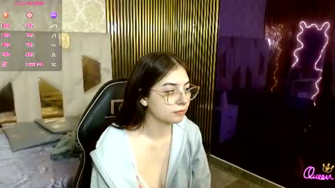 Snapshot of andrea_tay1 chatting on 06/15/26, 11:45 andrea_tay1 online show from 06/15/26, 11:45