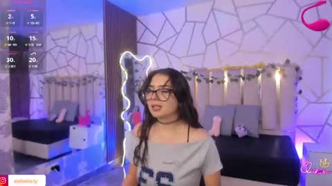 Snapshot of andrea_tay1 chatting on 07/23/26, 07:12 andrea_tay1 online show from 07/23/26, 07:12