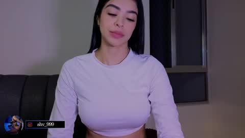 Snapshot of andrea_torres_ chatting on 05/20/26, 03:45 online show from 05/20/26, 03:45