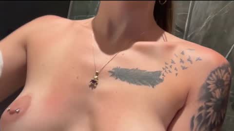 Andrea Elizabeth online show from 09/30/25, 01:54