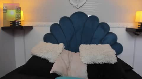 Snapshot of andreahgil chatting on 02/12/26, 01:06 andreahgil online show from 02/12/26, 01:06