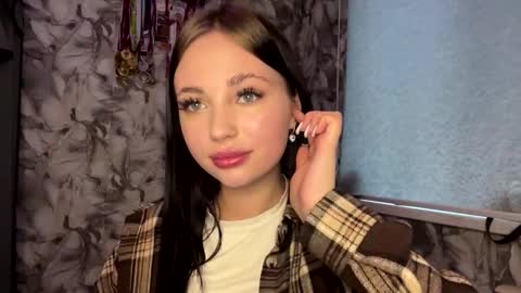 Snapshot of andreahighshaw chatting on 03/26/26, 09:15 Ammy online show from 03/26/26, 09:15