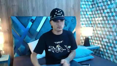 Snapshot of andreao_pirlo chatting on 08/09/26, 11:09 Andreao online show from 08/09/26, 11:09