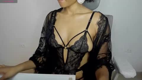 Andrea  online show from 10/21/25, 11:22