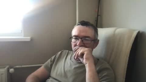 Snapshot of andreass60 chatting on 05/17/26, 01:51 andreass60 online show from 05/17/26, 01:51