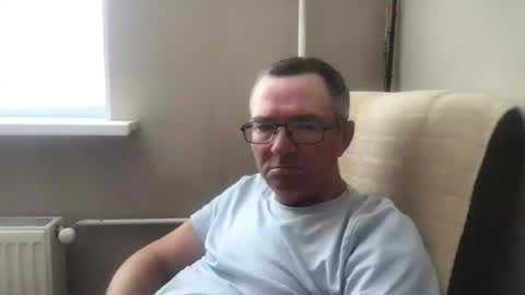 Snapshot of andreass60 chatting on 06/15/26, 05:42 andreass60 online show from 06/15/26, 05:42