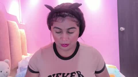 A n d r  e a S w e e t  online show from 11/17/25, 08:03