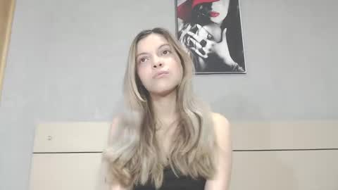 andreau 19 online show from 02/18/25, 01:33