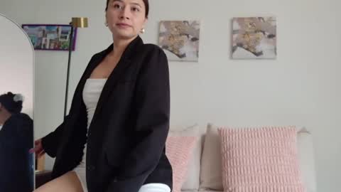 Snapshot of andreawine89 chatting on 04/09/26, 05:40 Andrea see you soon 20 january 300 pm GMT 5 online show from 04/09/26, 05:40