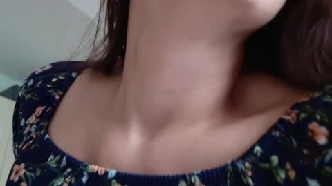 Snapshot of andreawine89 chatting on 04/19/26, 05:34 Andrea see you soon 20 january 300 pm GMT 5 online show from 04/19/26, 05:34