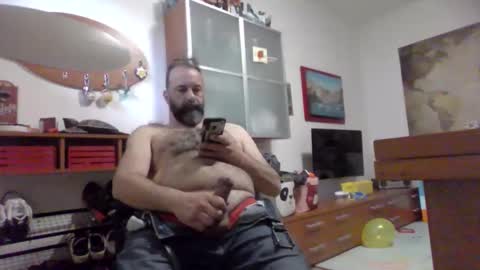 Snapshot of andrecool979 chatting on 04/14/26, 07:25 Andre online show from 04/14/26, 07:25