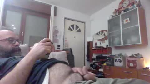 Snapshot of andrecool979 chatting on 04/27/26, 08:18 Andre online show from 04/27/26, 08:18