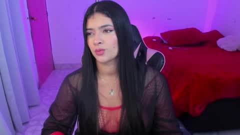 Snapshot of andreeart chatting on 02/20/26, 06:19 ig online show from 02/20/26, 06:19