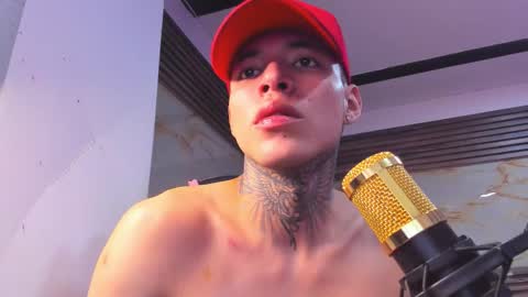 Snapshot of andrees_s chatting on 11/25/25, 07:25 andrees_s online show from 11/25/25, 07:25