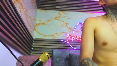 andrees_s online show from 05/23/26, 01:44