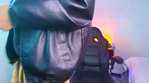 Snapshot of andreew_style_ chatting on 03/23/26, 06:56 andreew_style_ online show from 03/23/26, 06:56