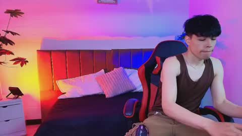 Snapshot of andreew_style_ chatting on 04/16/26, 09:26 andreew_style_ online show from 04/16/26, 09:26