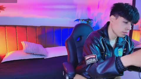 Snapshot of andreew_style_ chatting on 04/21/26, 09:28 andreew_style_ online show from 04/21/26, 09:28