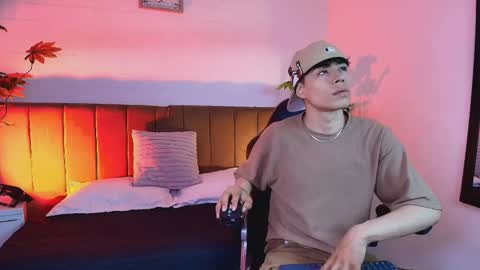 Snapshot of andreew_style_ chatting on 04/22/26, 08:43 andreew_style_ online show from 04/22/26, 08:43