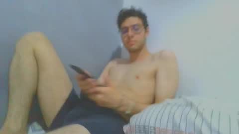 andres129494 online show from 11/16/25, 02:50