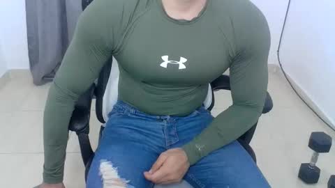 andres180950734 online show from 10/30/25, 09:55