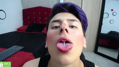 Snapshot of andres992563 chatting on 01/22/25, 01:21 Alann online show from 01/22/25, 01:21