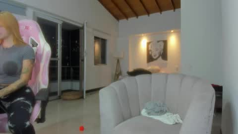 Andrs botero online show from 01/14/25, 01:58