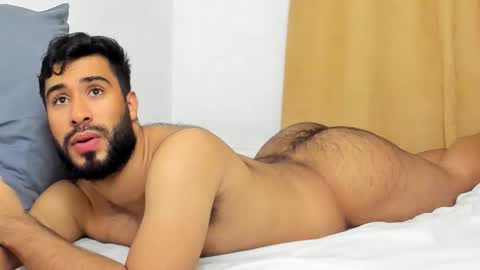 Snapshot of andres_cortes5 chatting on 02/18/26, 05:25 ANDRES CORTES online show from 02/18/26, 05:25